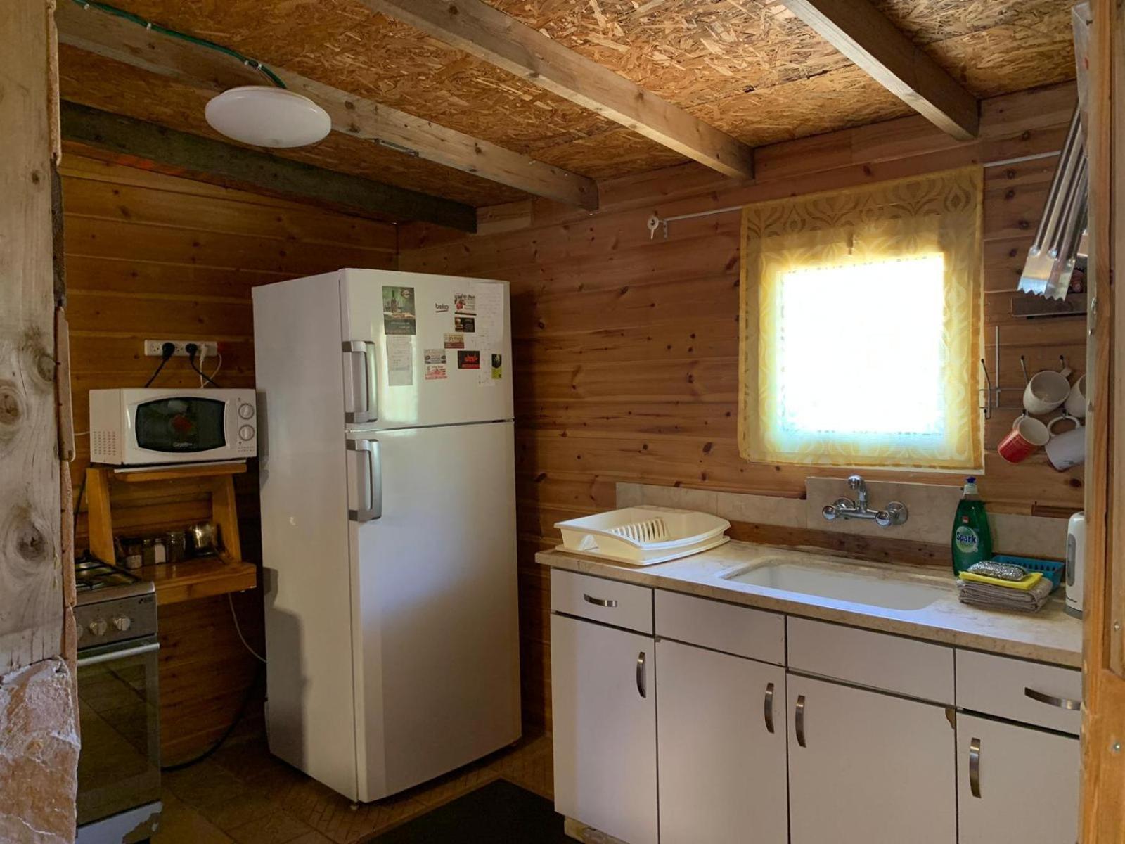 בקתת עץ בחורש במנות - דום גיאודזי - Wooden Cabin In Manot Eksteriør bilde